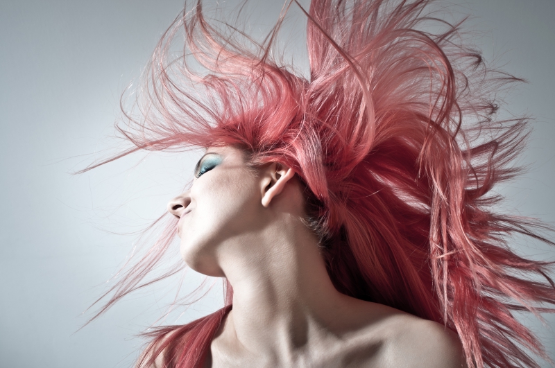 coiffure-ENTRAUNES-min_people-hair-wild-portrait-red-color-606493-pxhere.com